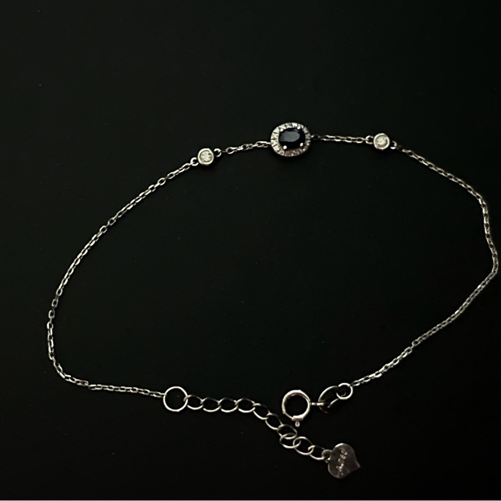 18K White gold Bracelet with sapphire and diamonds